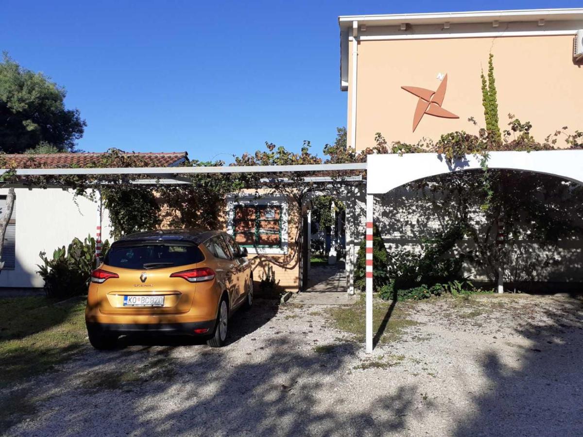 Apartments Rolovina Tivat Buitenkant foto