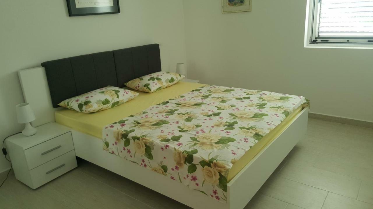 Apartments Rolovina Tivat Buitenkant foto